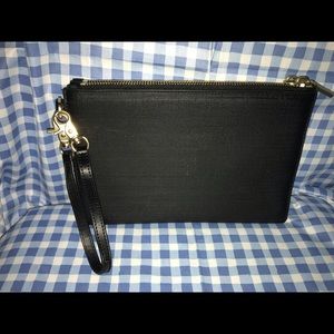 Like New Dagne Dover Wristlet Wallet